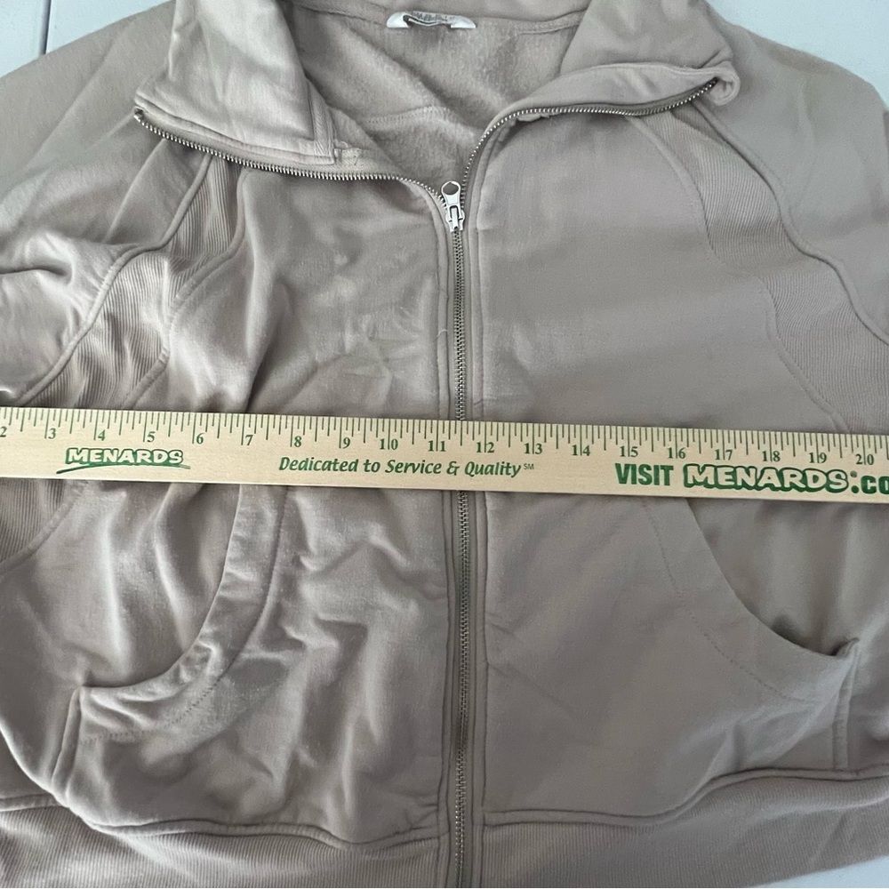 Danskin. Mixed Rib Pull Over Jacket. Size XL - Picture 6 of 7